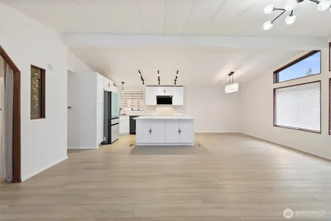 $215,000 | 28000 Northeast 142nd Place, Unit 121, Duvall, WA 98019