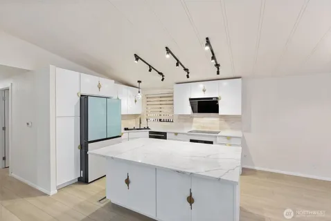 $215,000 | 28000 Northeast 142nd Place, Unit 121, Duvall, WA 98019