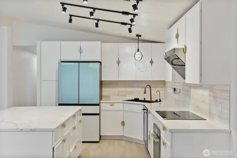 $215,000 | 28000 Northeast 142nd Place, Unit 121, Duvall, WA 98019