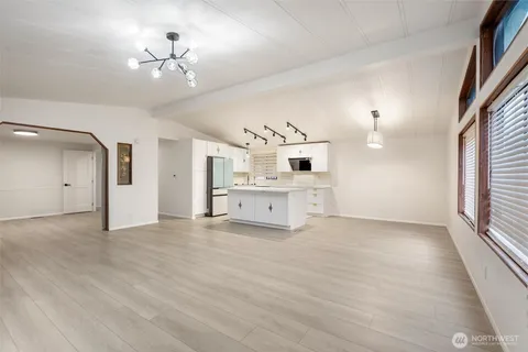 $215,000 | 28000 Northeast 142nd Place, Unit 121, Duvall, WA 98019