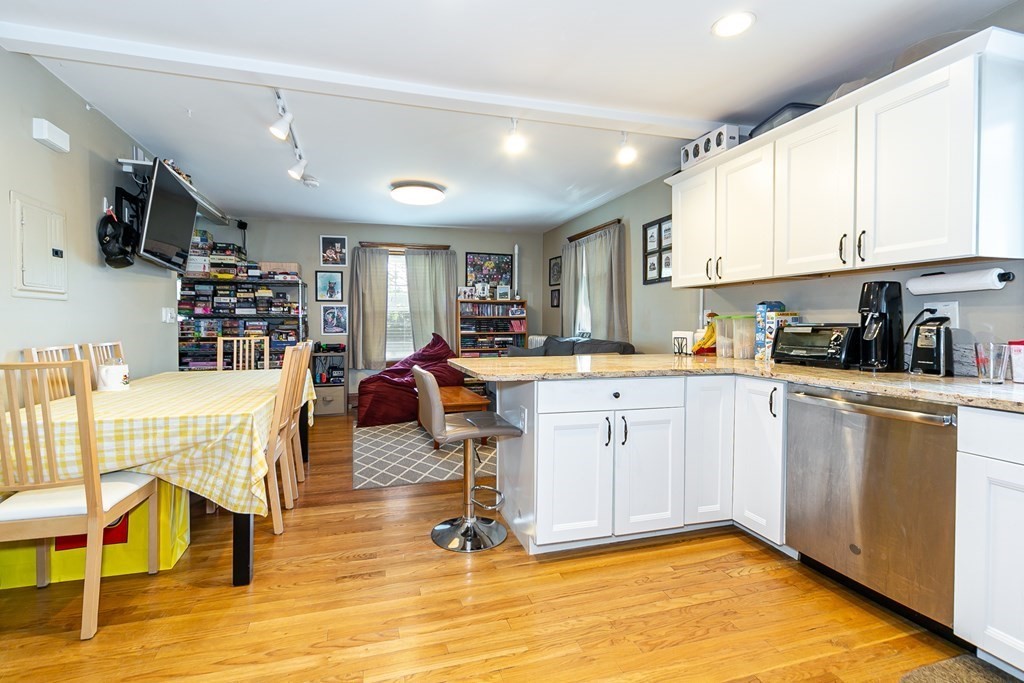21-23 Fessenden Road Arlington, MA 02476 - Photo 8 of 15 Gallery Image 8