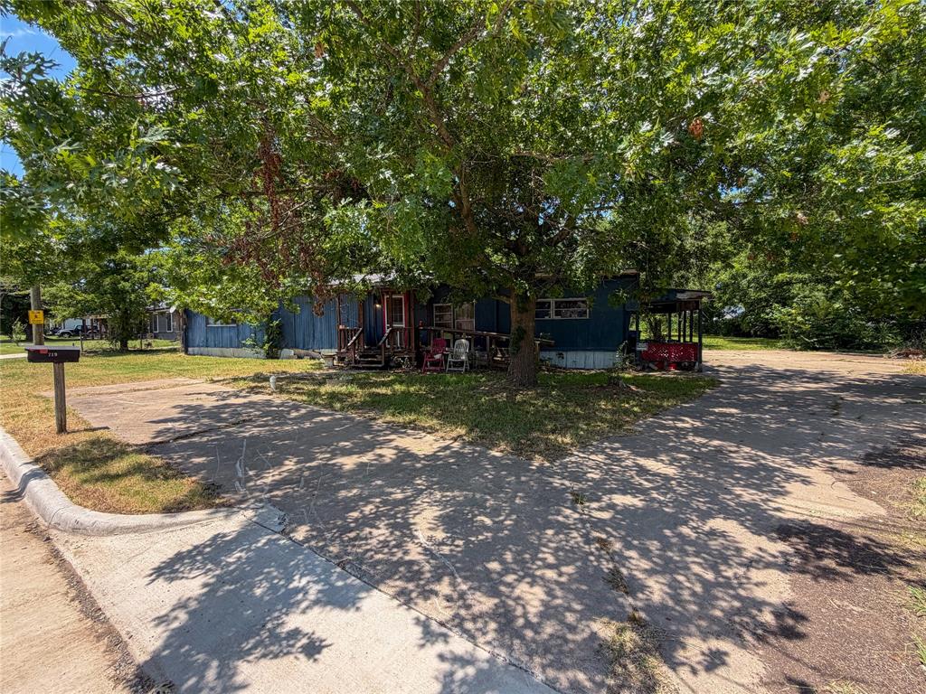 719 East Bullock Street Denison, TX 75021 - Photo 1 of 16