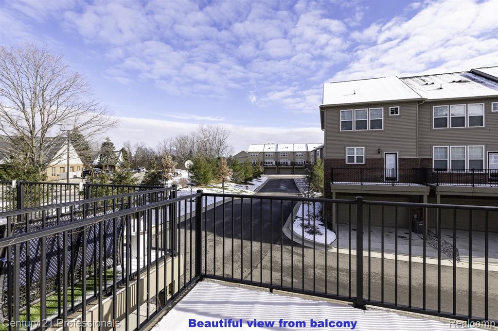 855 Barclay Circle Rochester Hills, MI 48307 - Photo 10 of 30