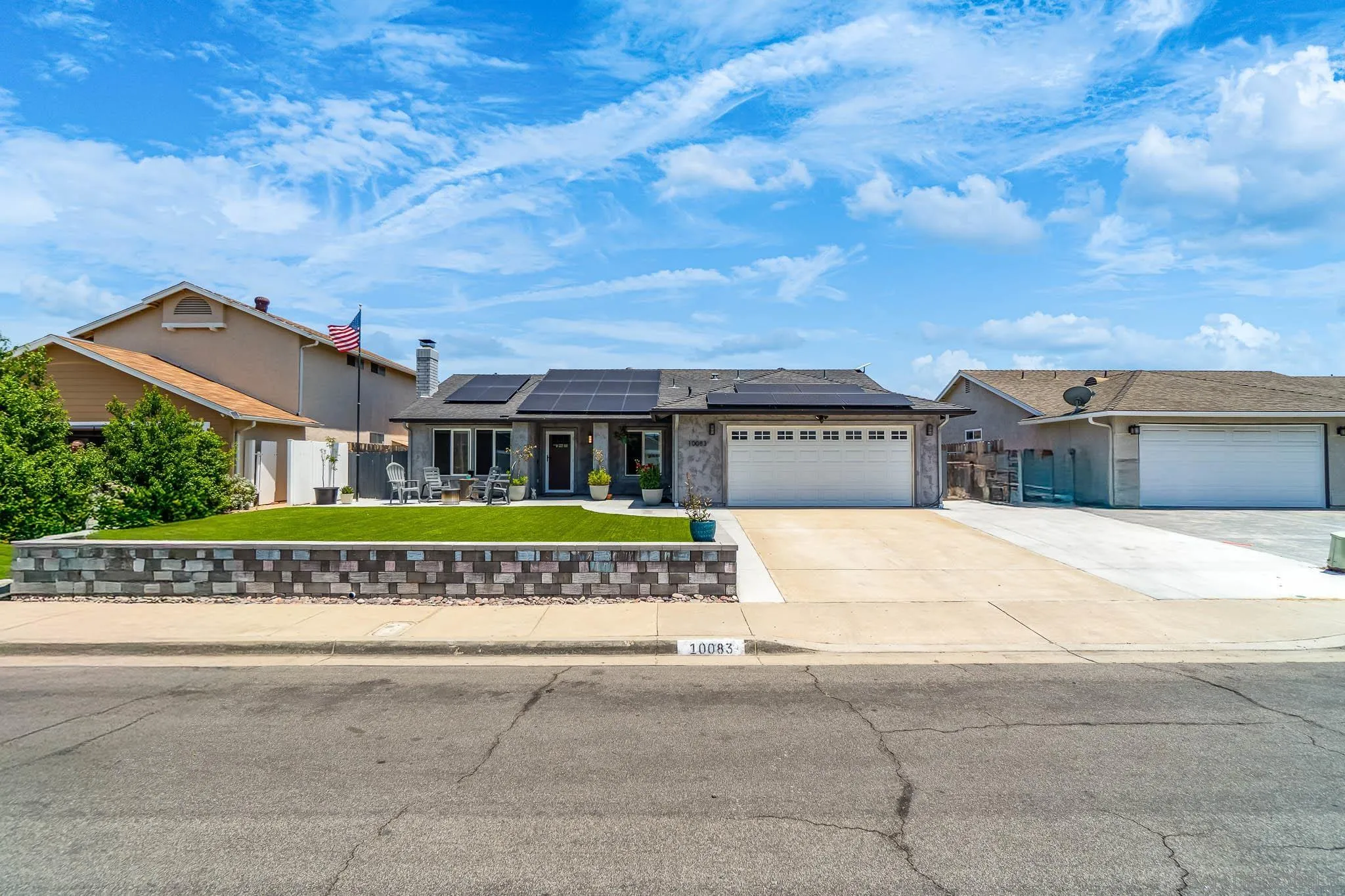 10083 West Glendon Circle Santee, CA 92071 - Photo 3 of 31
