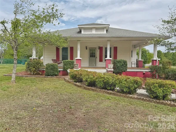 $315,000 | 2102 Hickory Grove Road, Gastonia, NC 28056