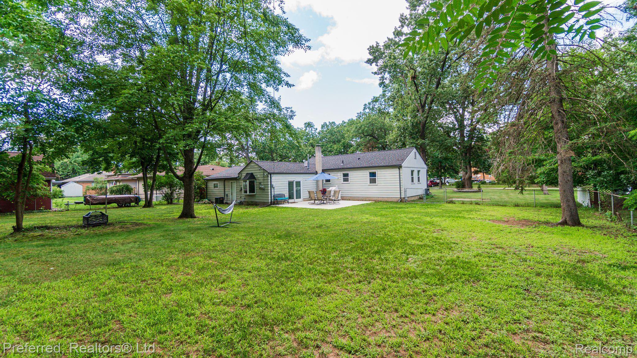 14116 Stark Road Livonia, MI 48154 - Photo 32 of 33 Gallery Image 32