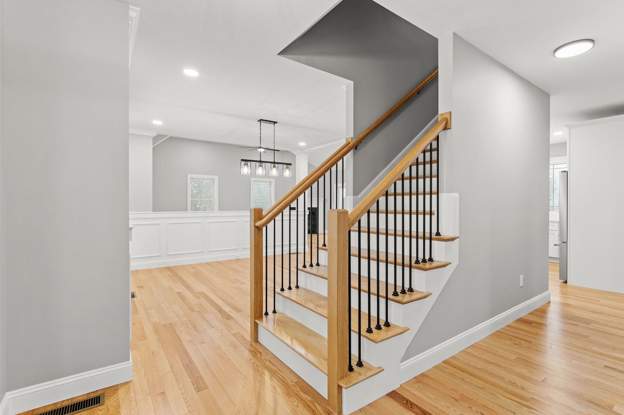 91 Raymond Road Auburn, NH 03032 - Photo 21 of 48