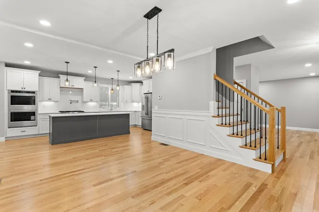 $1,100,000 | 91 Raymond Road, Auburn, NH 03032