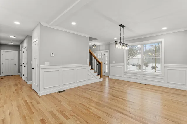 $1,100,000 | 91 Raymond Road, Auburn, NH 03032