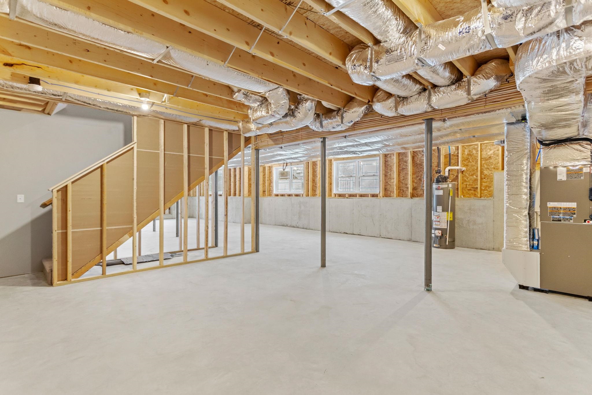 91 Raymond Road Auburn, NH 03032 - Photo 36 of 48