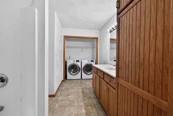 $326,000 | 645 Garfield Avenue, Unit 1, Evansville, WI 53536