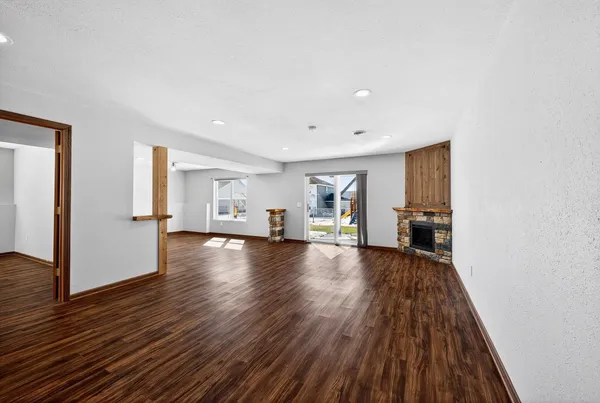 $326,000 | 645 Garfield Avenue, Unit 1, Evansville, WI 53536