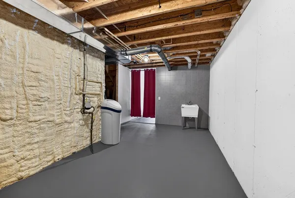 $326,000 | 645 Garfield Avenue, Unit 1, Evansville, WI 53536