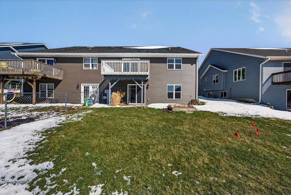 $326,000 | 645 Garfield Avenue, Unit 1, Evansville, WI 53536