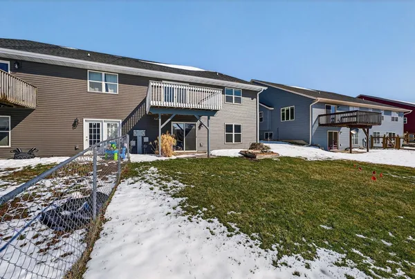 $326,000 | 645 Garfield Avenue, Unit 1, Evansville, WI 53536