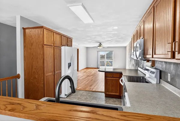 $326,000 | 645 Garfield Avenue, Unit 1, Evansville, WI 53536