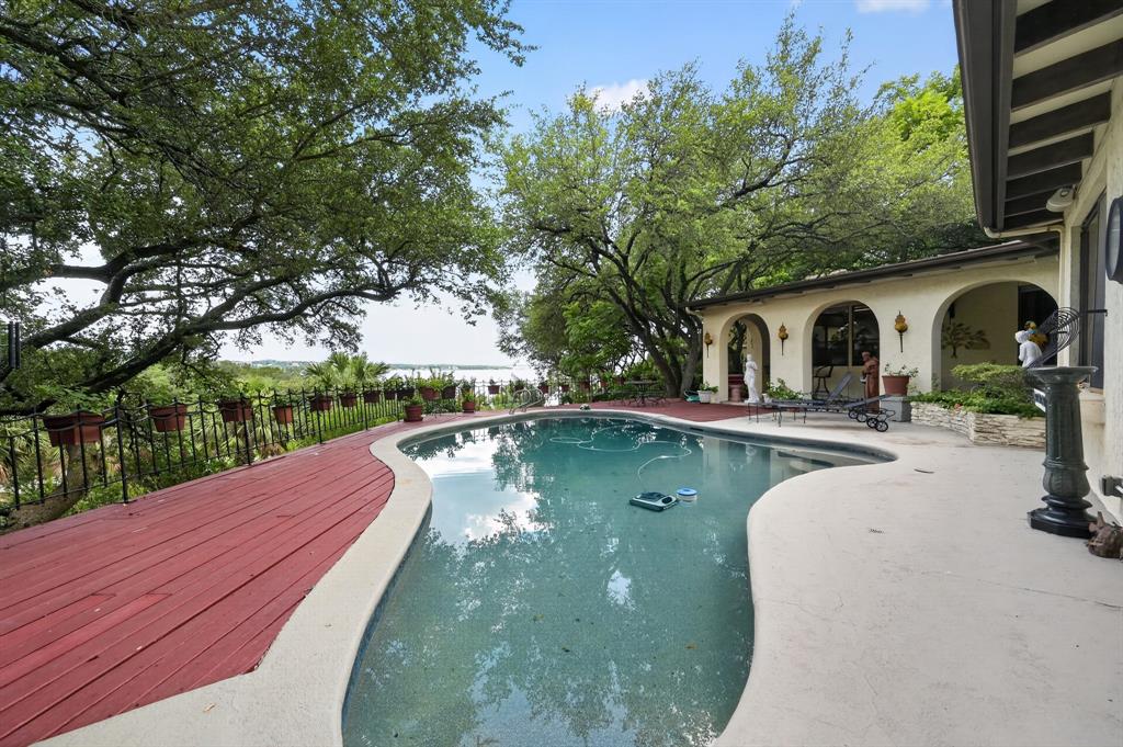 7044 Comanche Trail Austin, TX 78732 - Photo 3 of 33
