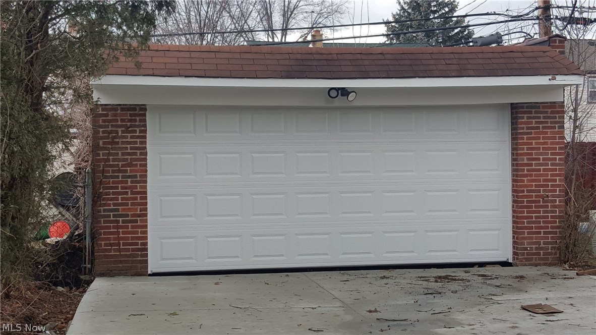 3122 Ashwood Road Cleveland, OH 44120 - Photo 3 of 3 Gallery Image 3