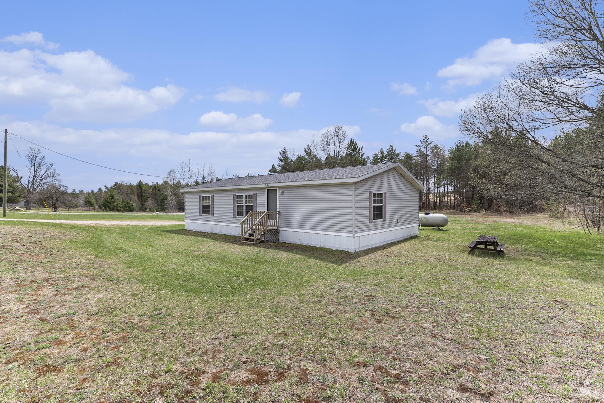 2396 East 32 Road Cadillac, MI 49601 - Photo 23 of 33
