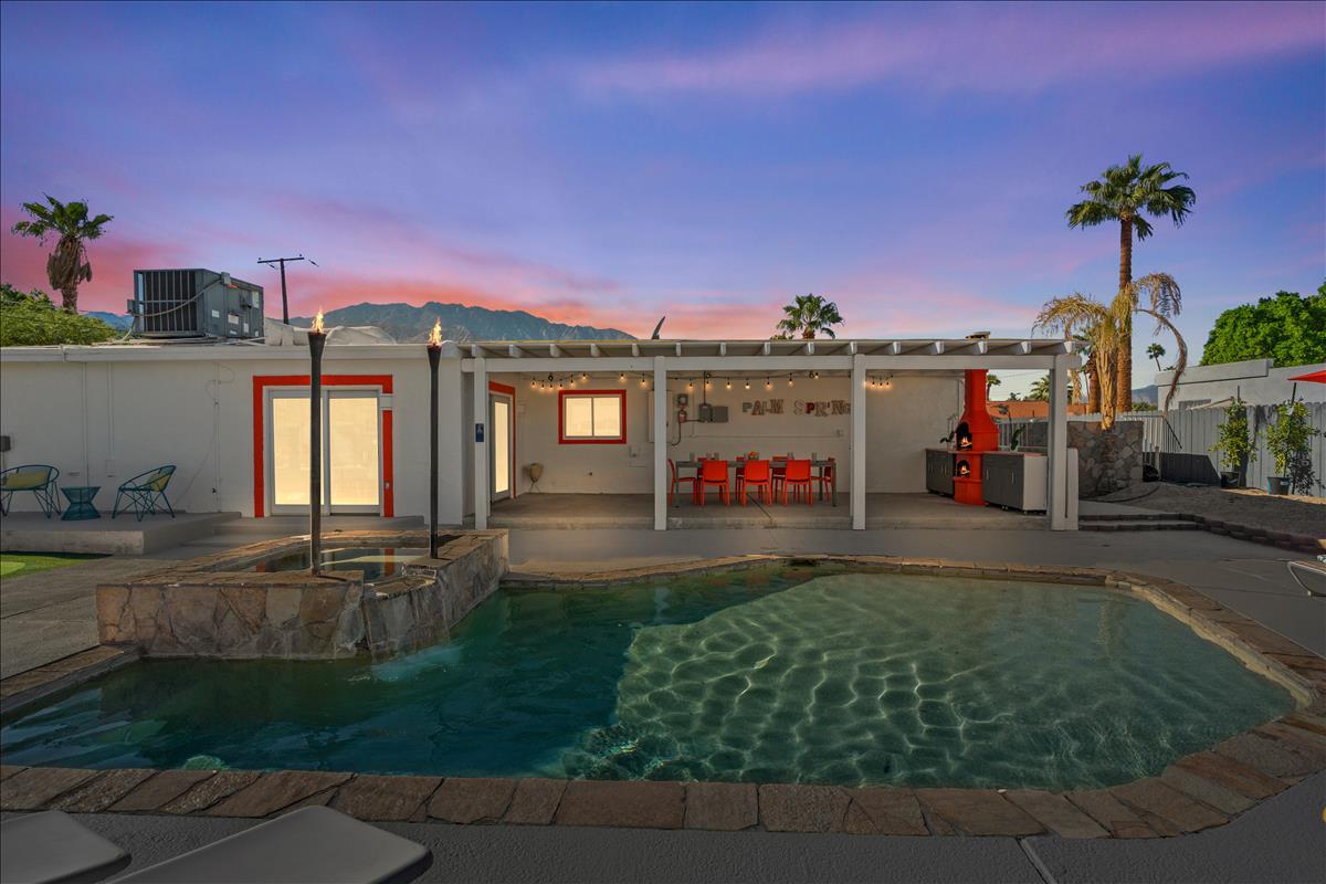 2236 North Victoria Road Palm Springs, CA 92262 - Photo 35 of 40 a view of a house with a yard