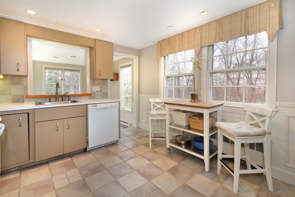 23 Carrolton Road Boston, MA 02132 - Photo 7 of 20 Gallery Image 7