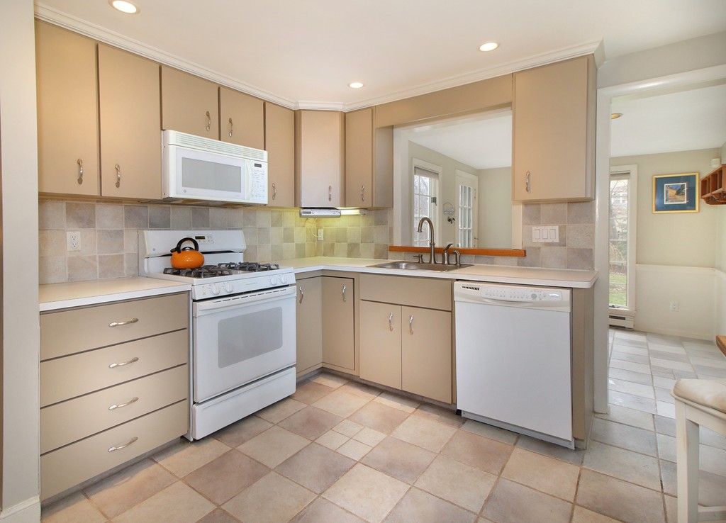 23 Carrolton Road Boston, MA 02132 - Photo 8 of 20 Gallery Image 8