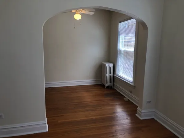 $1,375 | 3208 Grove Avenue, Unit 2, Berwyn, IL 60402