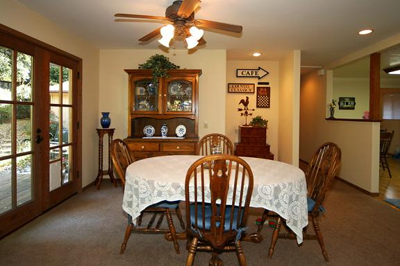 3889 Sunset Road Santa Barbara, CA 93110 - Photo 6 of 7 Living Room