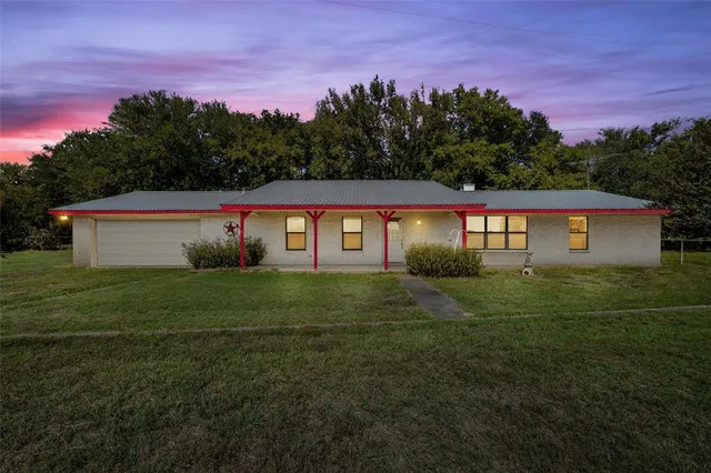 $827,700 | 2767 Highway 174, Kopperl, TX 76652