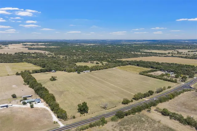 $827,700 | 2767 Highway 174, Kopperl, TX 76652