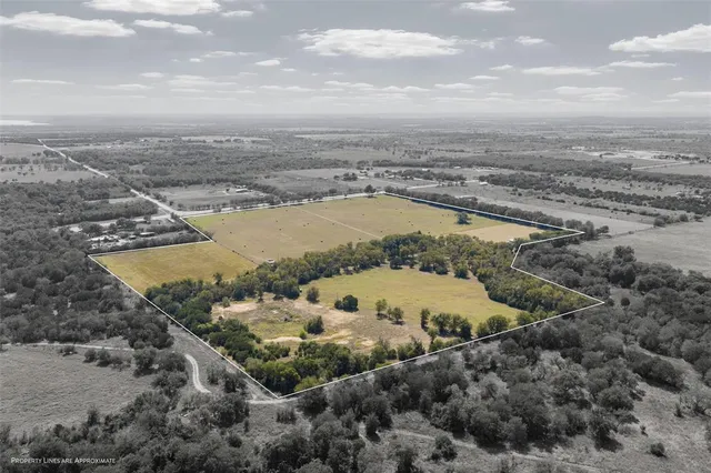 $827,700 | 2767 Highway 174, Kopperl, TX 76652