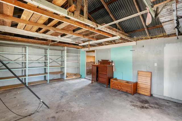 $230,000 | 701 North Washington Street, La Grange, TX 78945