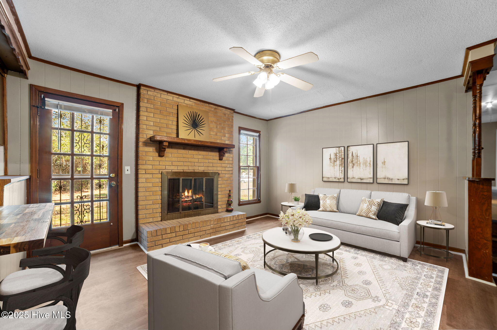 802 Eagle Road Kinston, NC 28501 - Photo 22 of 46 Den with fireplace