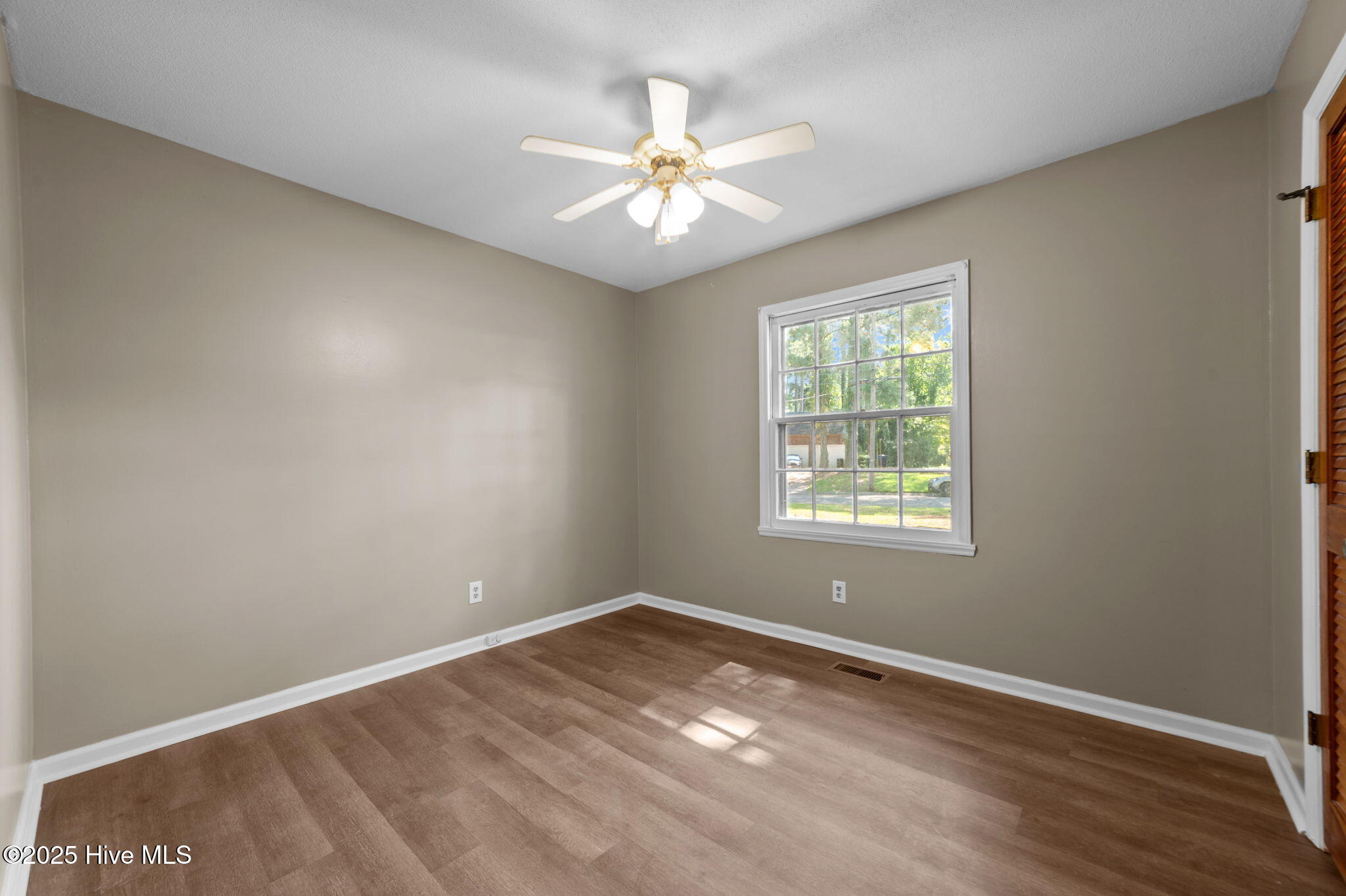 802 Eagle Road Kinston, NC 28501 - Photo 34 of 46 Bedroom