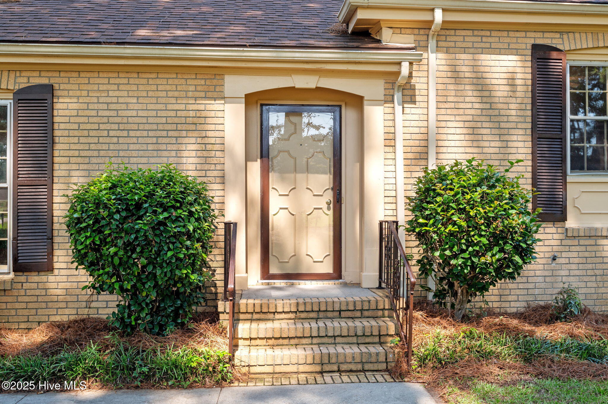 802 Eagle Road Kinston, NC 28501 - Photo 8 of 46 Front entrance