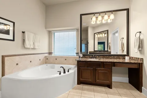 $900,000 | 23 Mariscal Place, The Woodlands, TX 77389