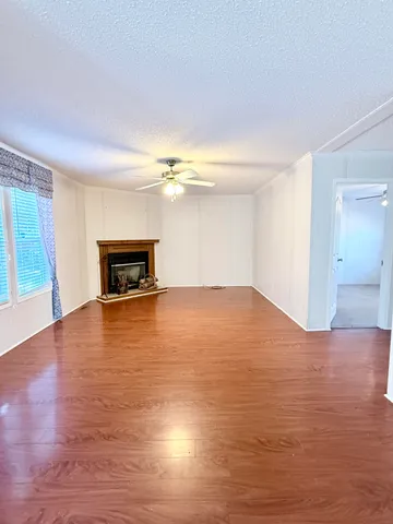 $299,999 | 106 Airborne Way, Cross, SC 29436