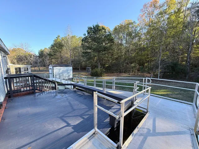 $299,999 | 106 Airborne Way, Cross, SC 29436