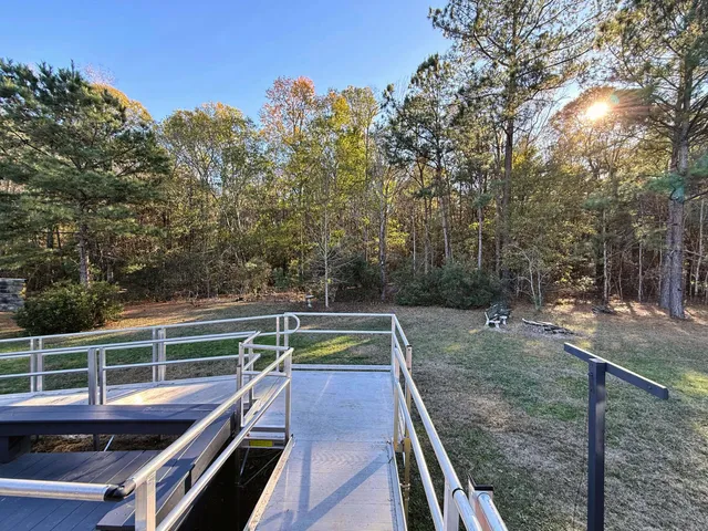 $299,999 | 106 Airborne Way, Cross, SC 29436