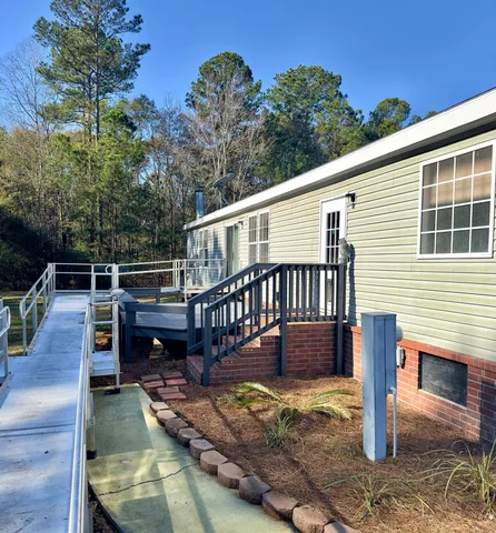 $299,999 | 106 Airborne Way, Cross, SC 29436