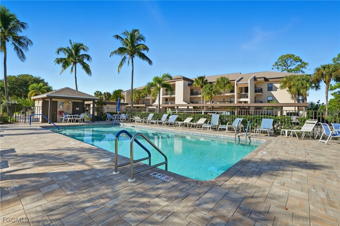 5845 Trailwinds Drive, Unit 515 Fort Myers, FL 33907 - Photo 29 of 49