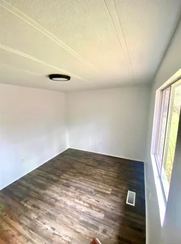 a view of empty room with window