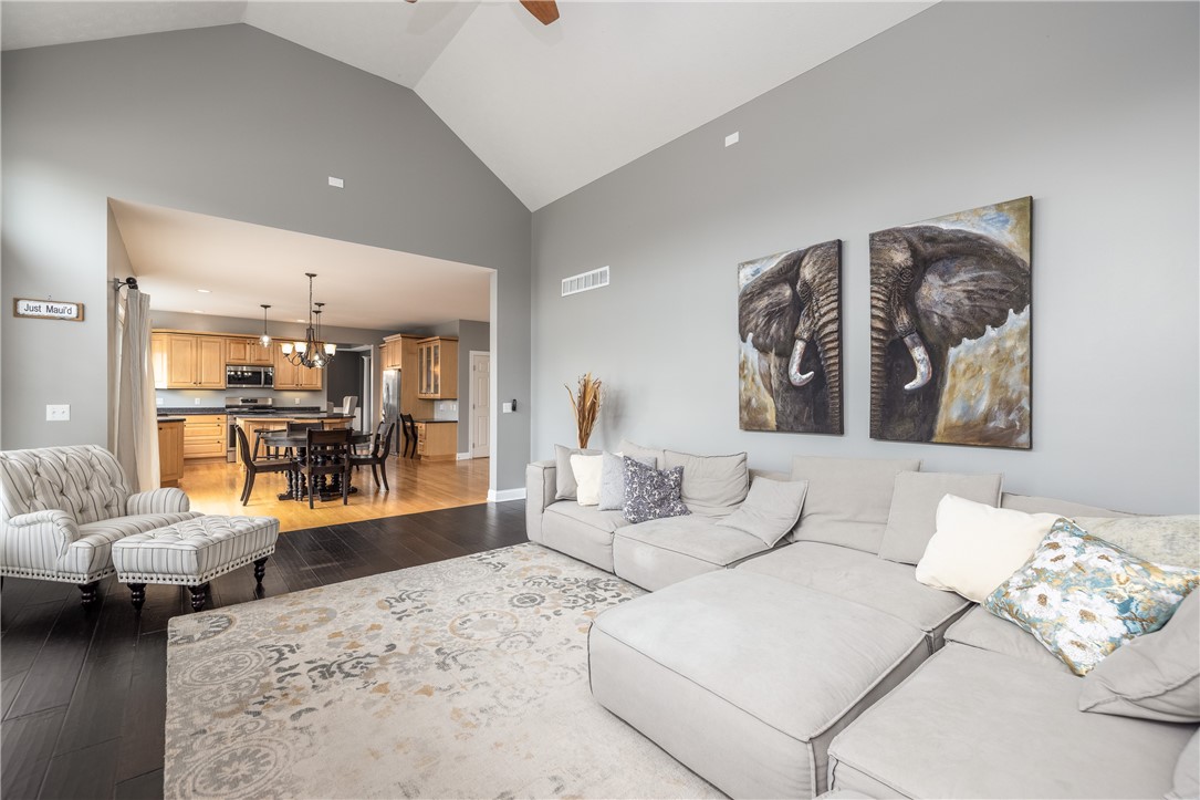 1 Cali Ridge Penfield, NY 14450 - Photo 15 of 50