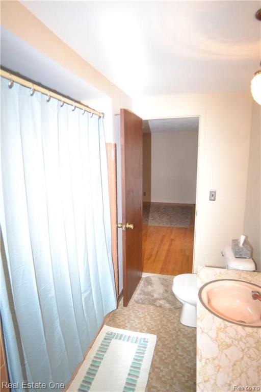 35245 West 13 Mile Road Farmington Hills, MI 48331 - Photo 17 of 22