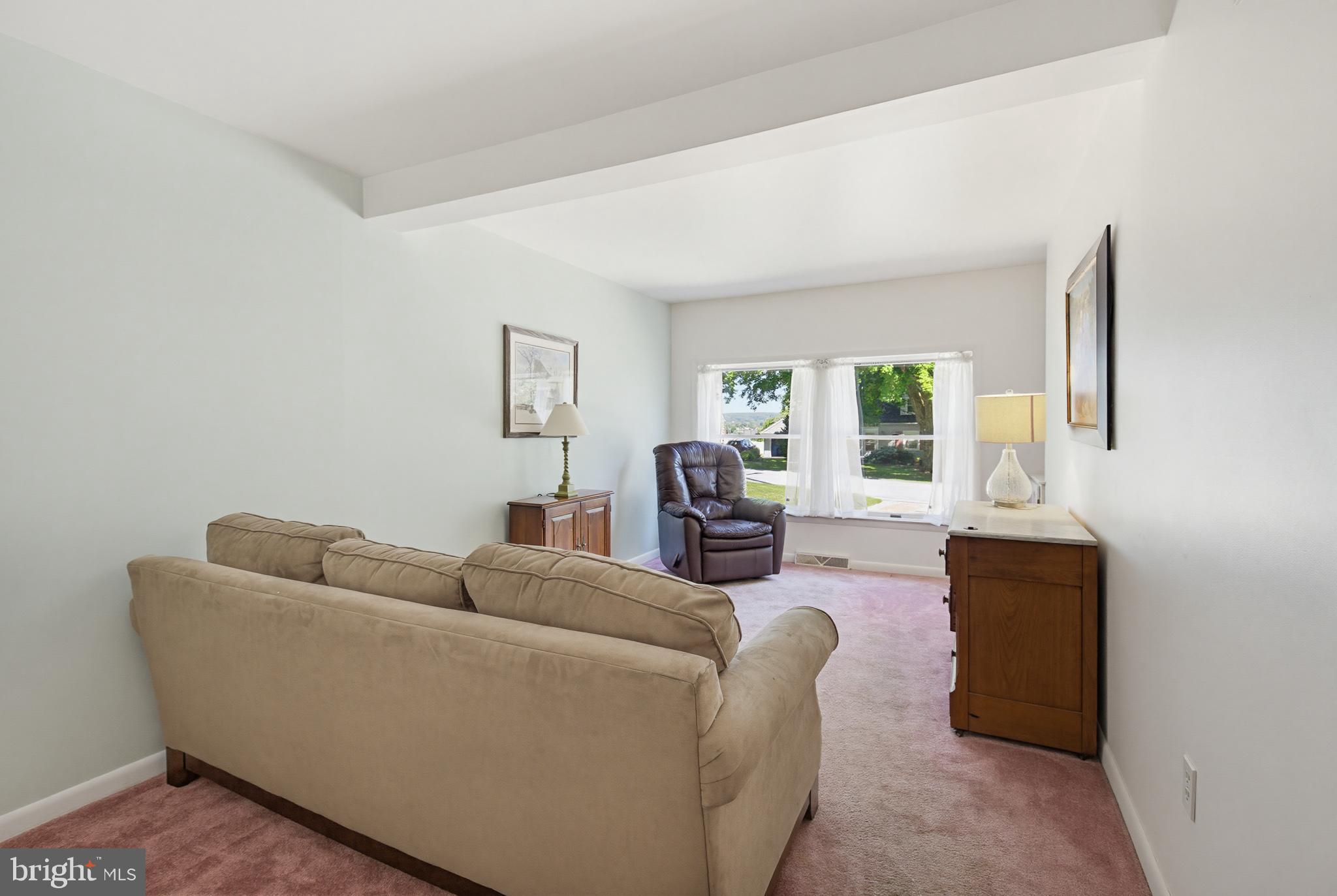 459 Waters Road York, PA 17403 - Photo 7 of 23