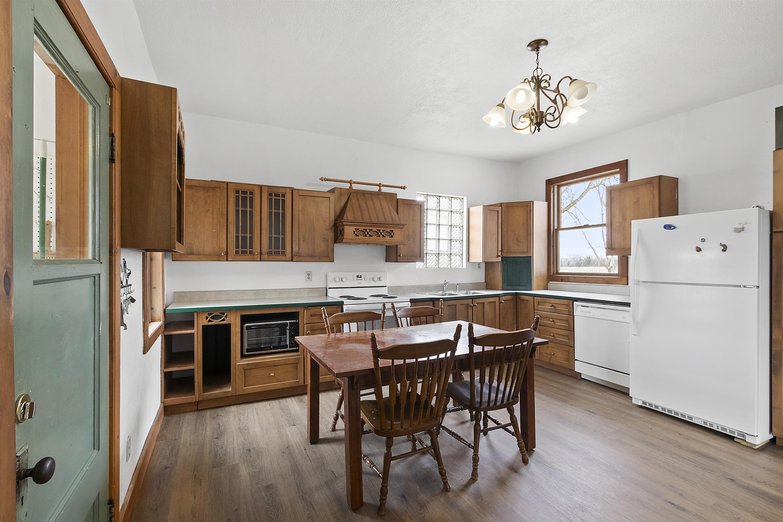 E10702 Eulrich Road Clintonville, WI 54929 - Photo 8 of 48