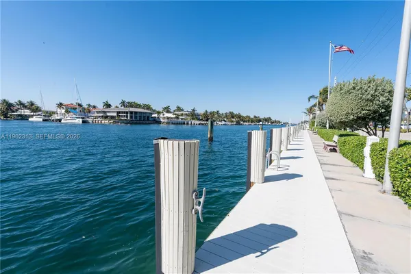 a view of a terrace with sky view