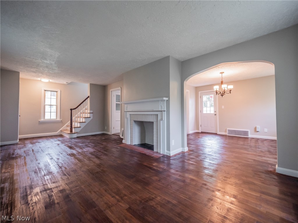 3699 Chelton Road Cleveland, OH 44120 - Photo 3 of 20