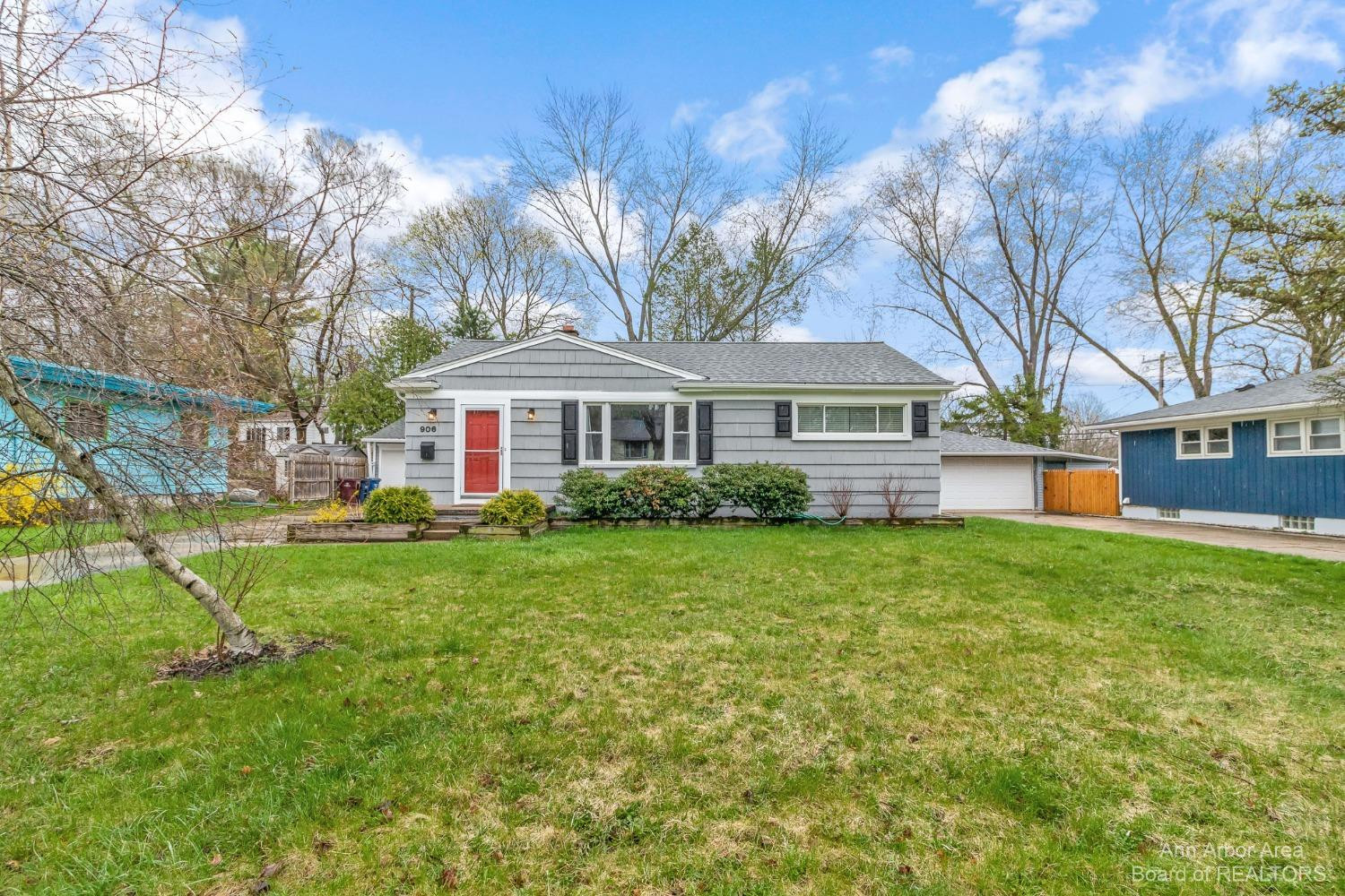 906 Pomona Road Ann Arbor, MI 48103 - Photo 3 of 42 Photo 3