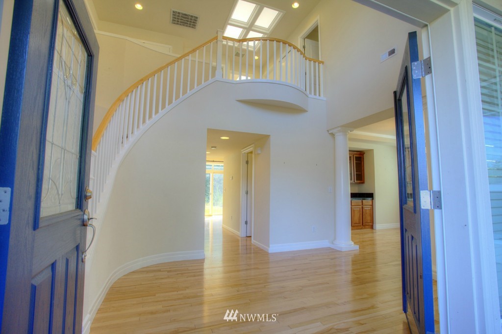 4578 Rutherford Circle Southwest Port Orchard, WA 98367 - Photo 3 of 25 Gallery Image 3